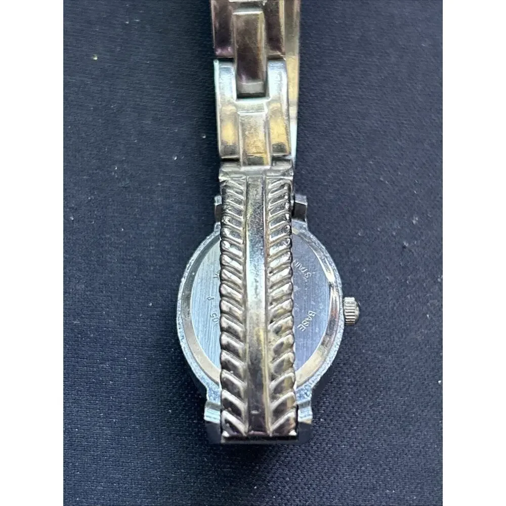 Silver Tone White Dial Women’s Quartz Watch